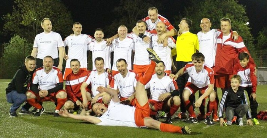 SV Polonia Monachium Senioren A 2015 po meczu z FC Bayern München SV Polonia Monachium Senioren A 2015 po meczu z FC Bayern München